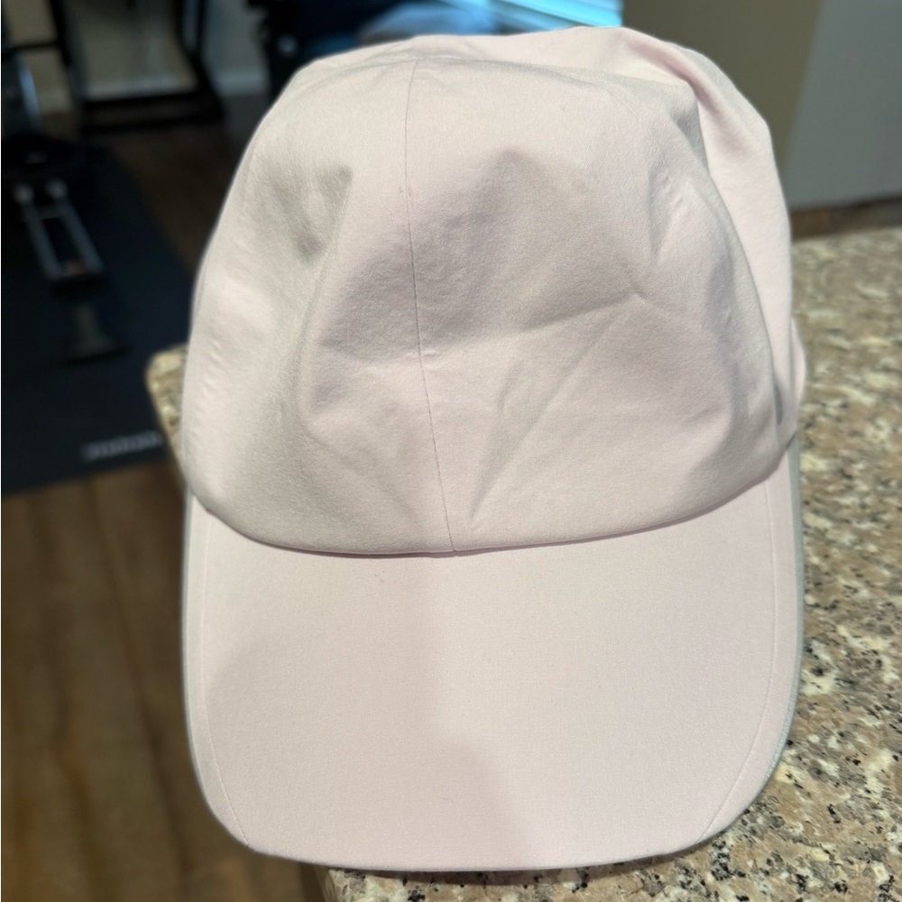 NWT lululemon fast and free run hat *pony